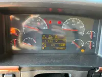 Volvo FH 480 CHASSIS L=7403 mm  353kW thumbnail