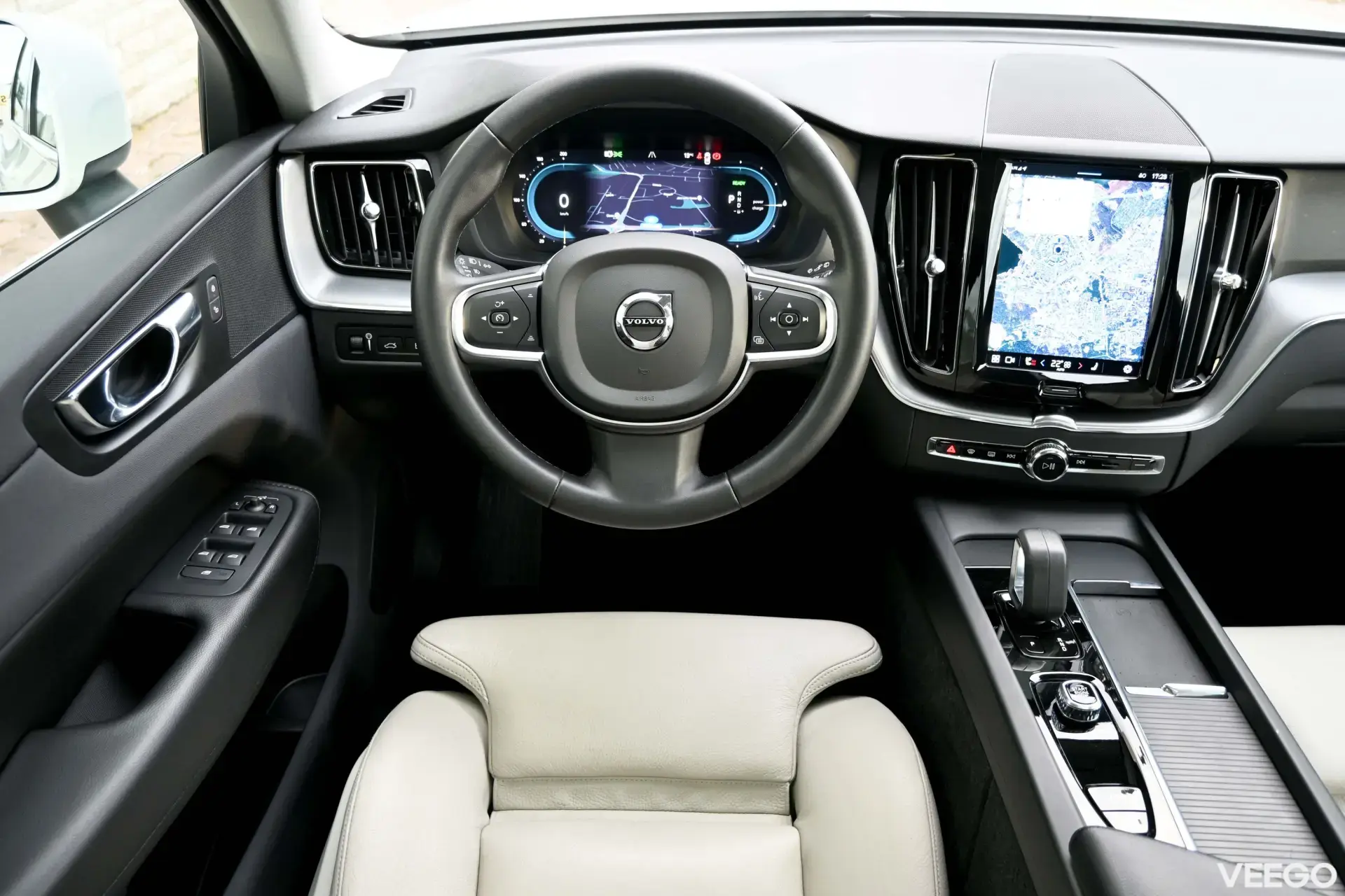 Volvo XC60 AWD RECHARGE INSCRIPTION INTELLI SAFE 2 293kW