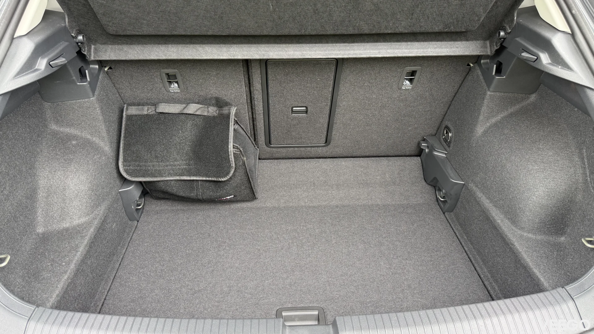 Volkswagen T-Roc Uueväärne auto 1.5 110kW