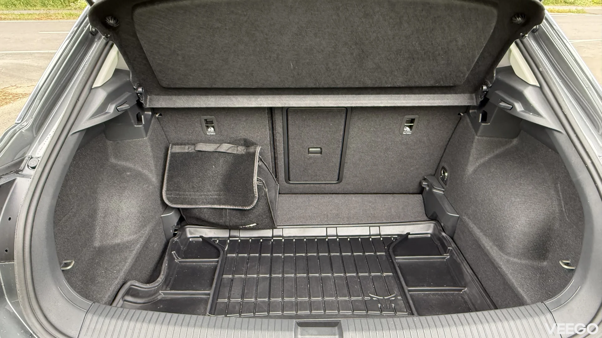 Volkswagen T-Roc Uueväärne auto 1.5 110kW