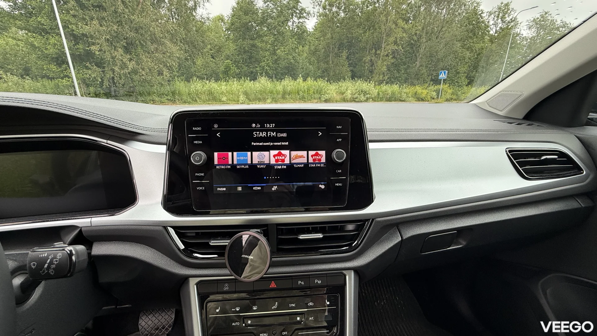 Volkswagen T-Roc Uueväärne auto 1.5 110kW