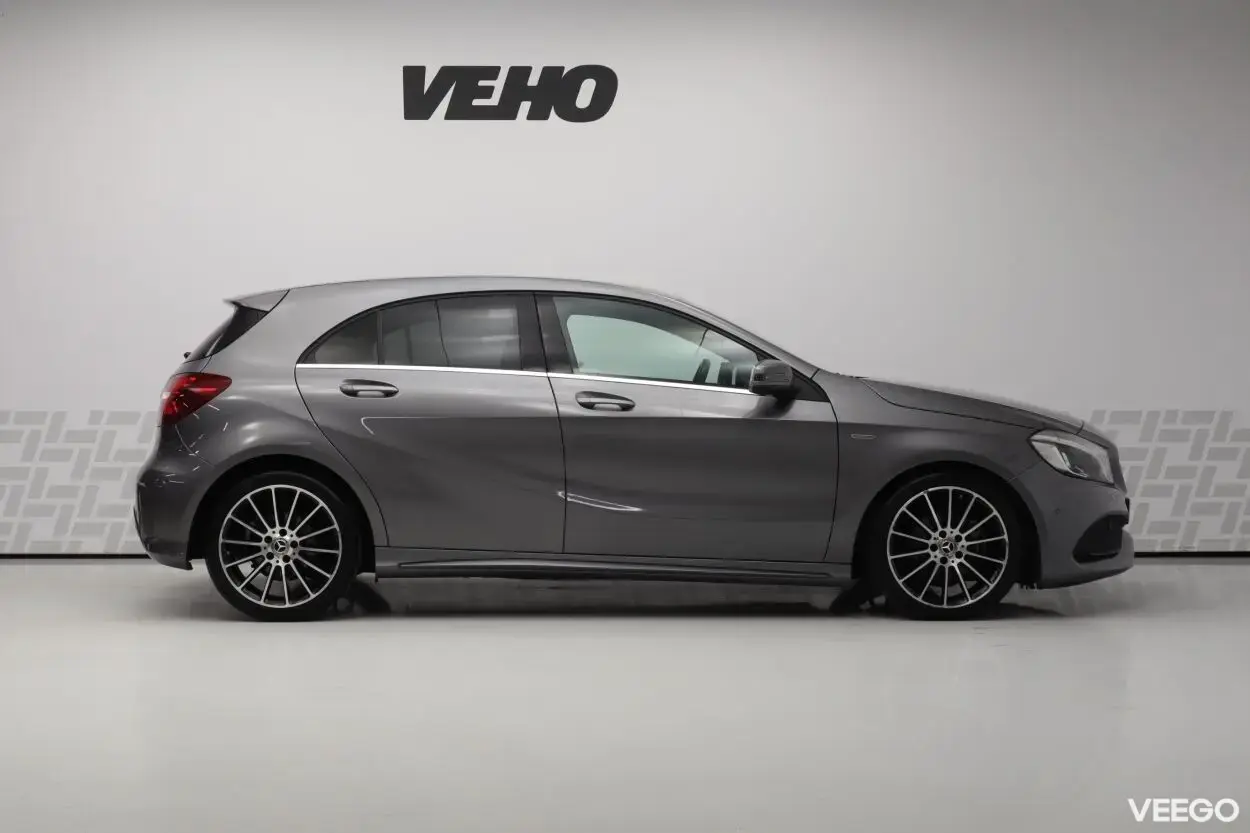 Mercedes-Benz A180 AMG 1.6 90kW