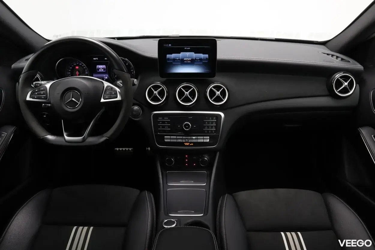 Mercedes-Benz A180 AMG 1.6 90kW