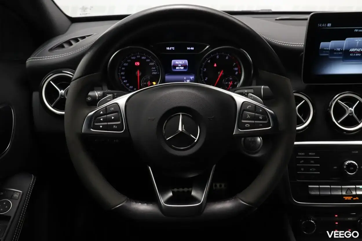 Mercedes-Benz A180 AMG 1.6 90kW