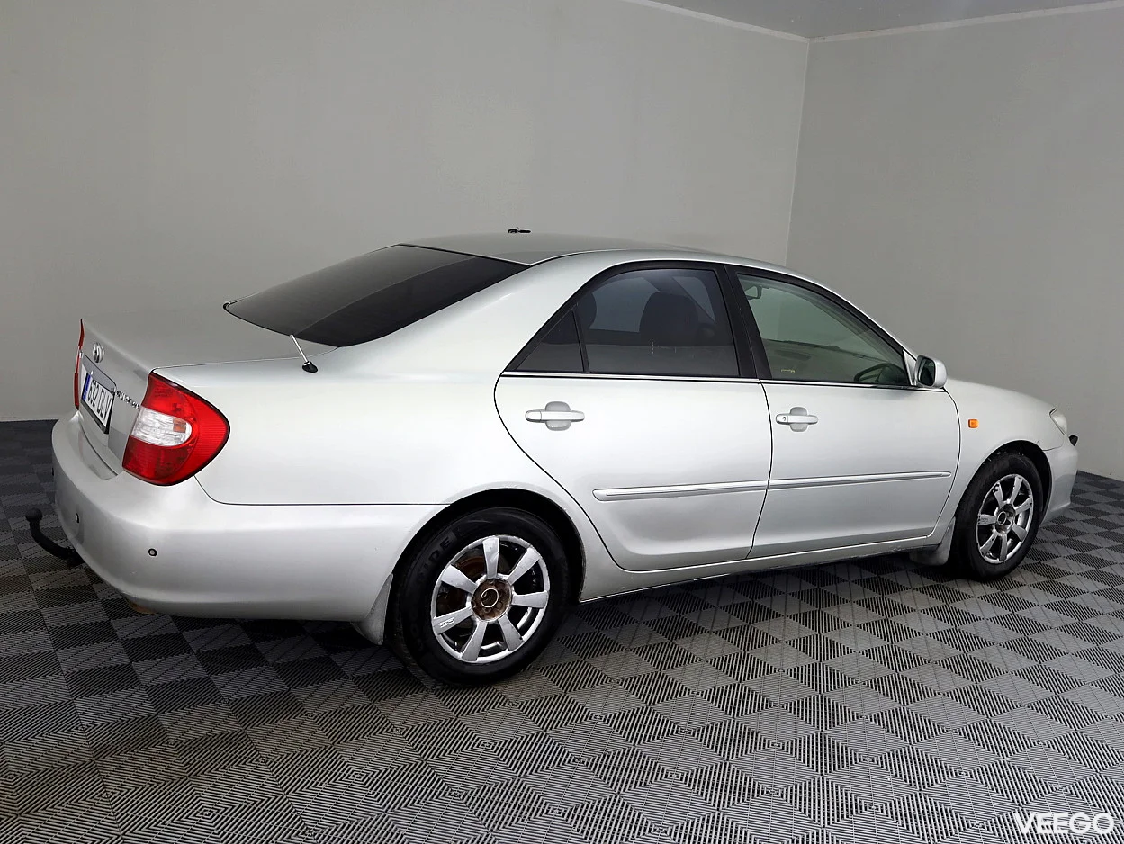 Toyota Camry 2.4 112kW