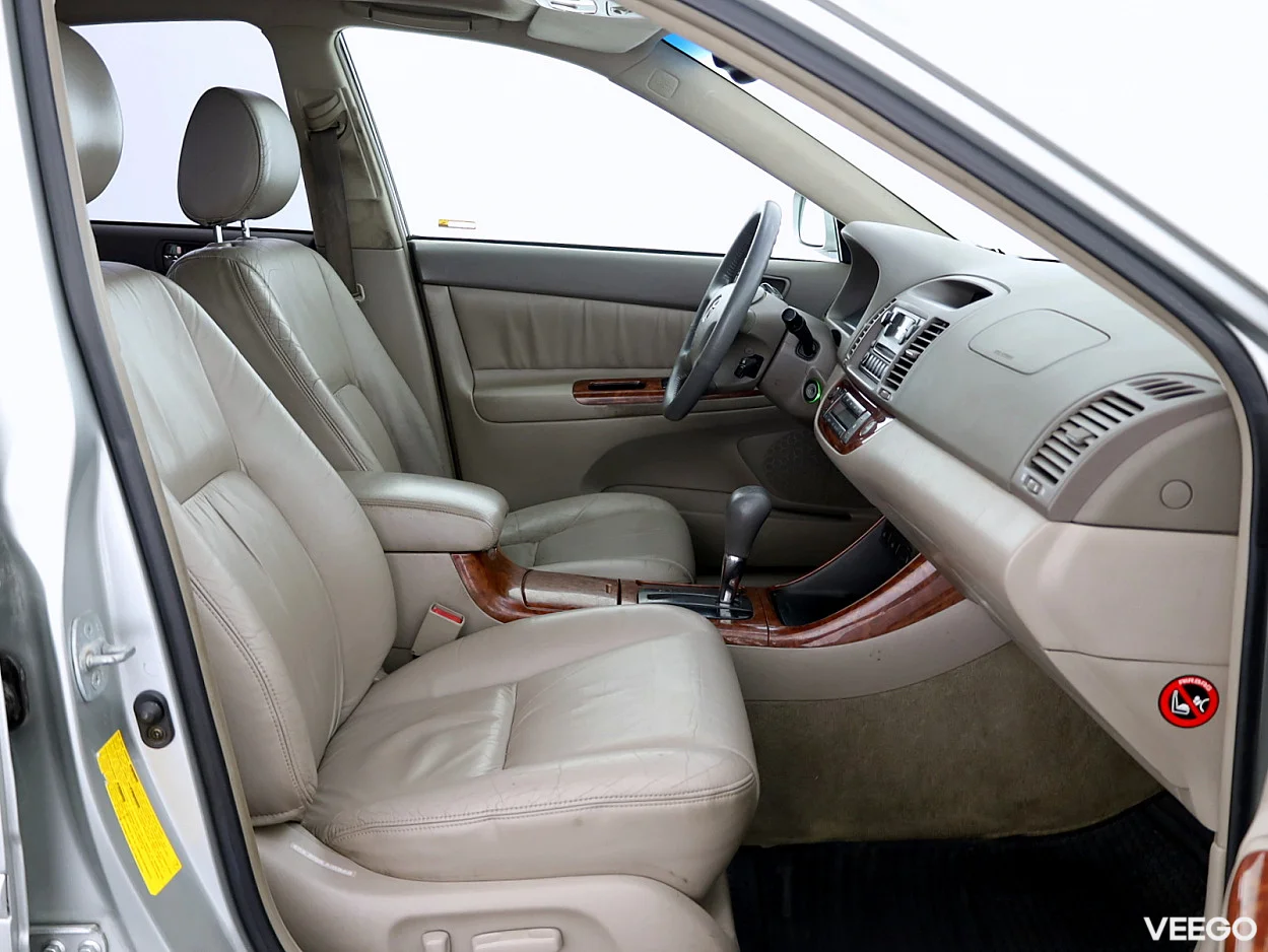 Toyota Camry 2.4 112kW
