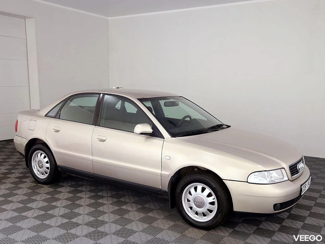 Audi A4 1.6 74kW