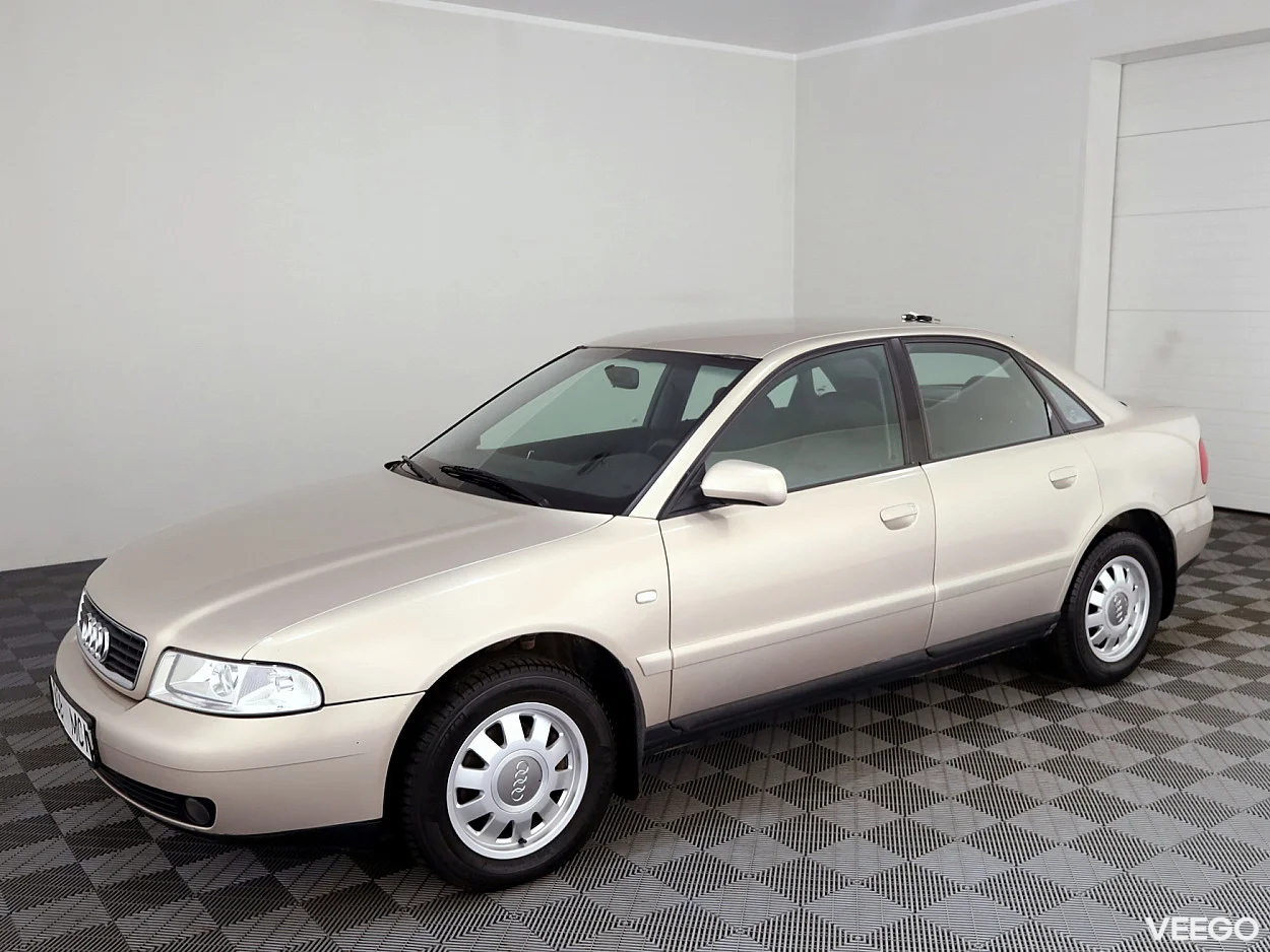 Audi A4 1.6 74kW