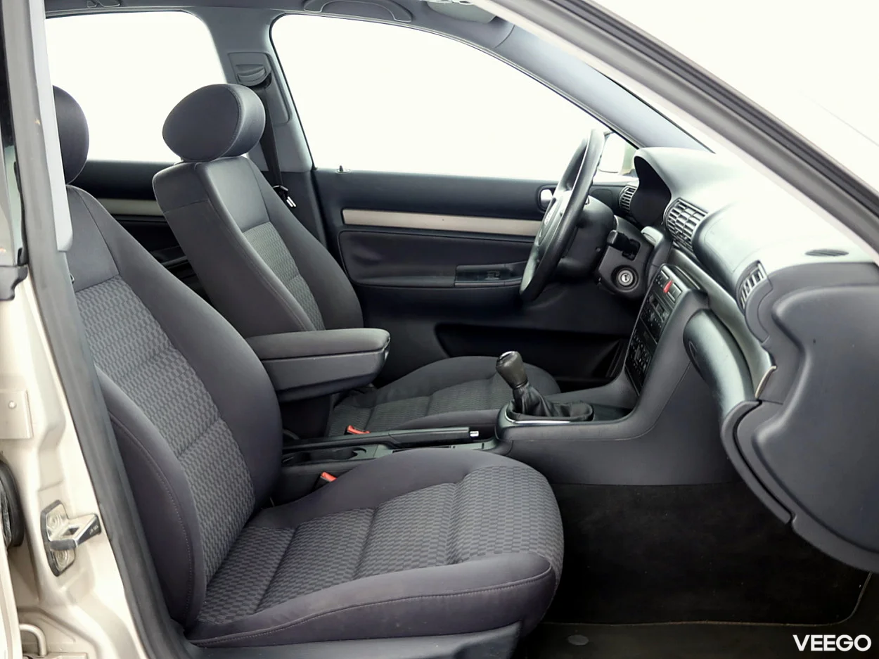 Audi A4 1.6 74kW