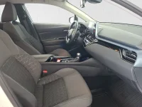 Toyota C-HR Style Hybrid 1.8 72kW thumbnail