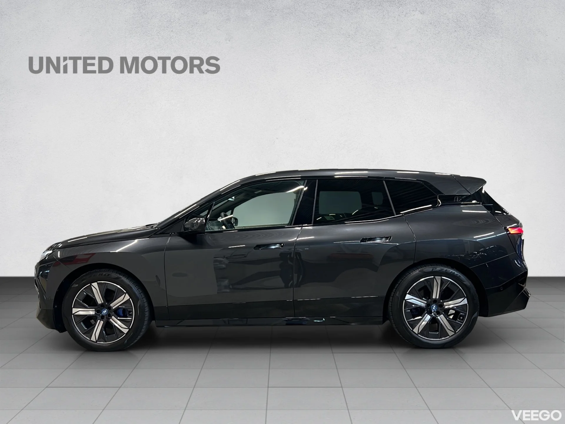 BMW iX Sportpakett 240kW