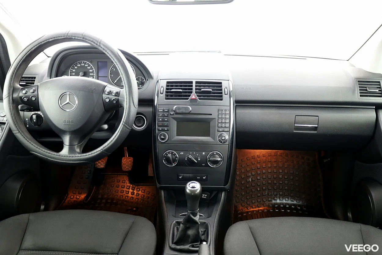 Mercedes-Benz A160 1.5 70kW