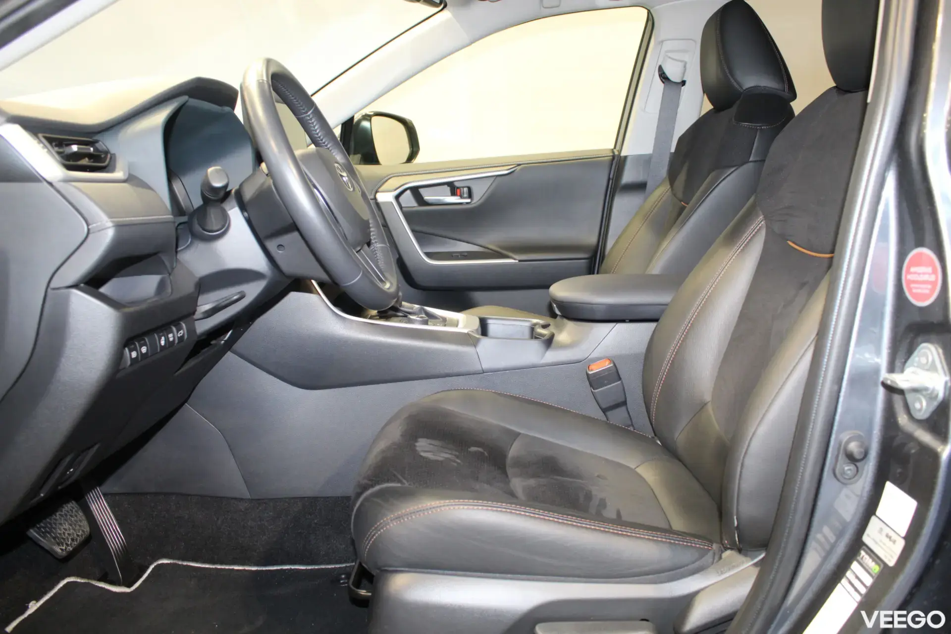 Toyota RAV4 Luxury Plus 4WD 2.5 131kW