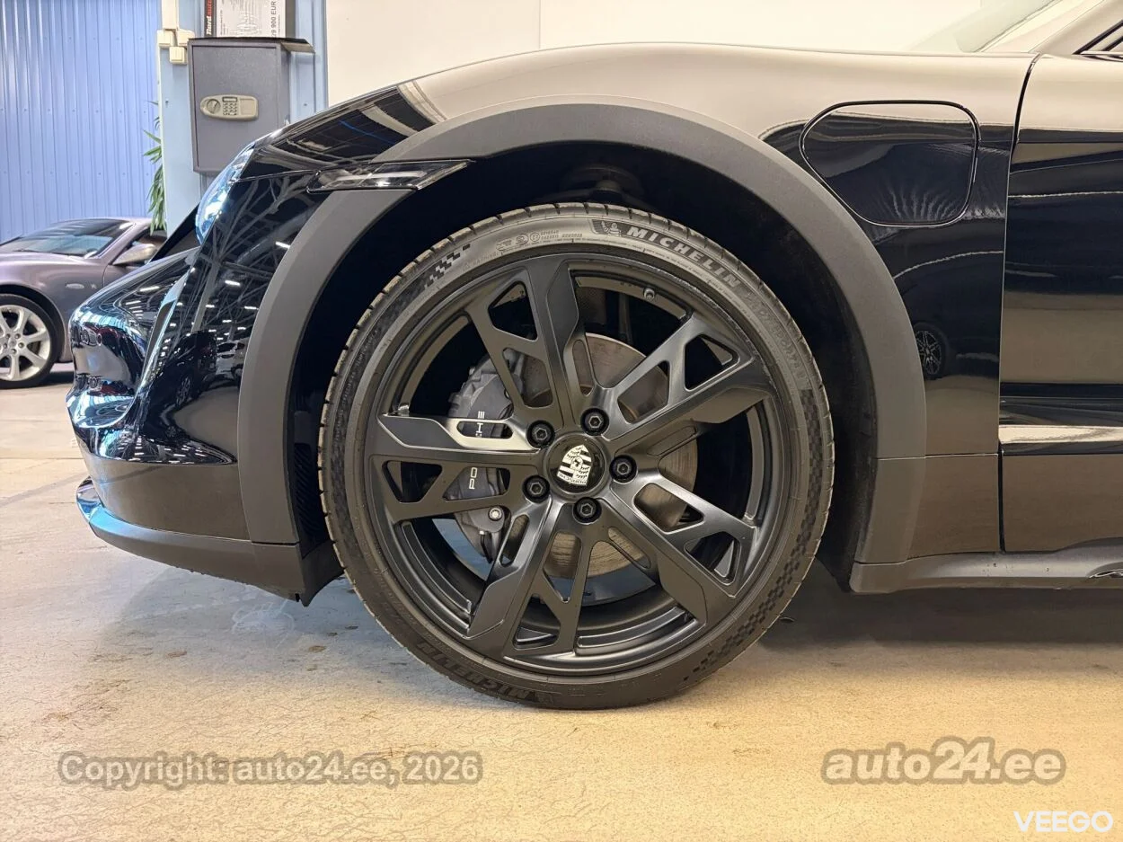 Porsche Taycan Cross Turismo 350kW