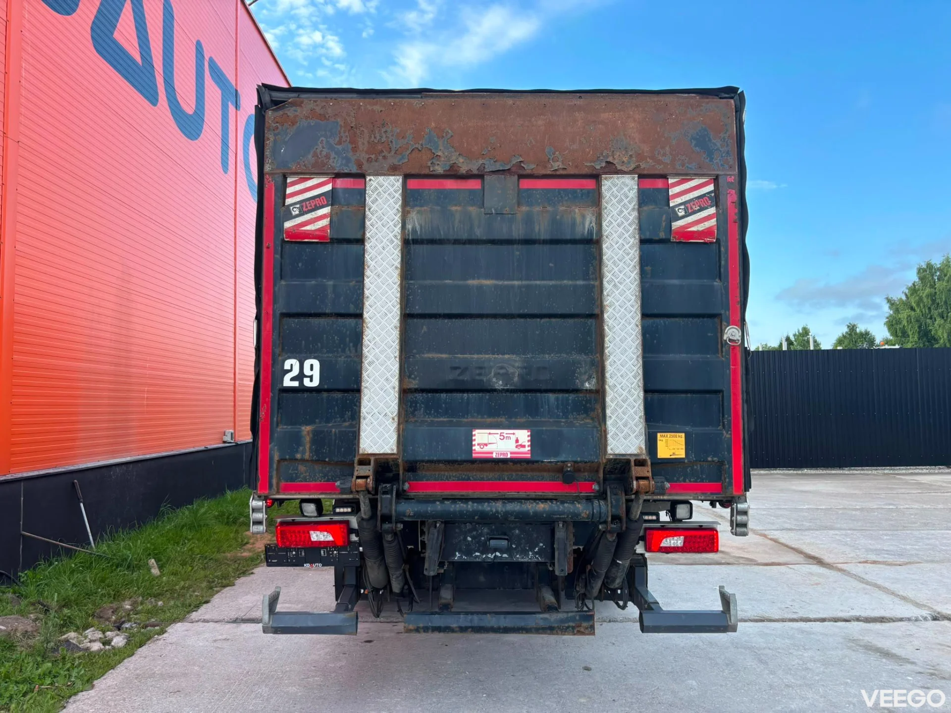 Scania P370 RETARDER / BOX L=8451 mm 370kW