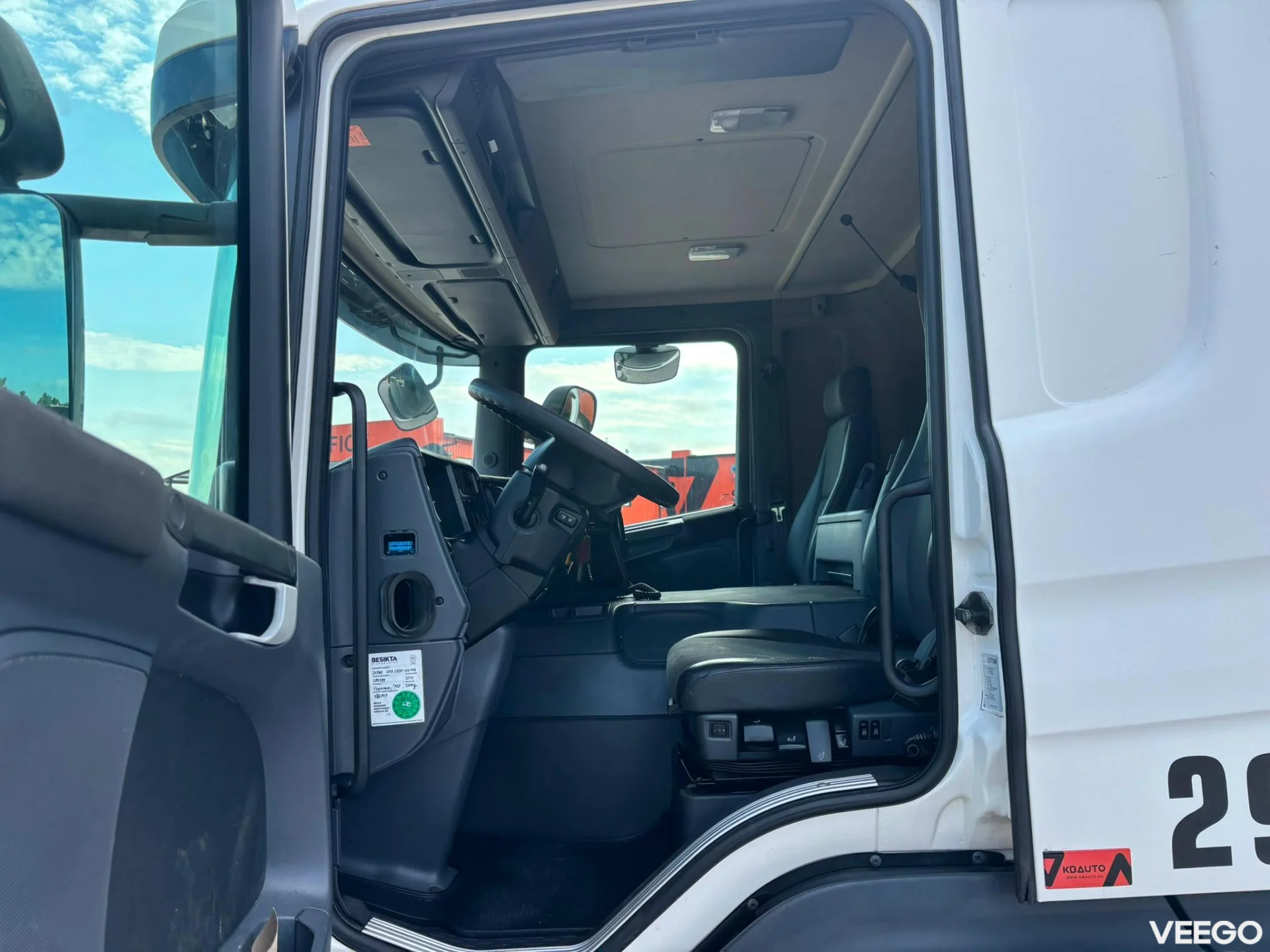 Scania P370 RETARDER / BOX L=8451 mm 370kW