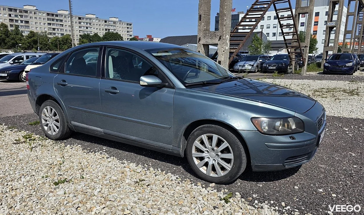 Volvo S40 2.4 104kW