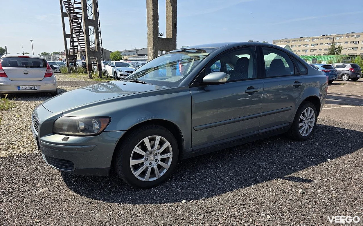 Volvo S40 2.4 104kW