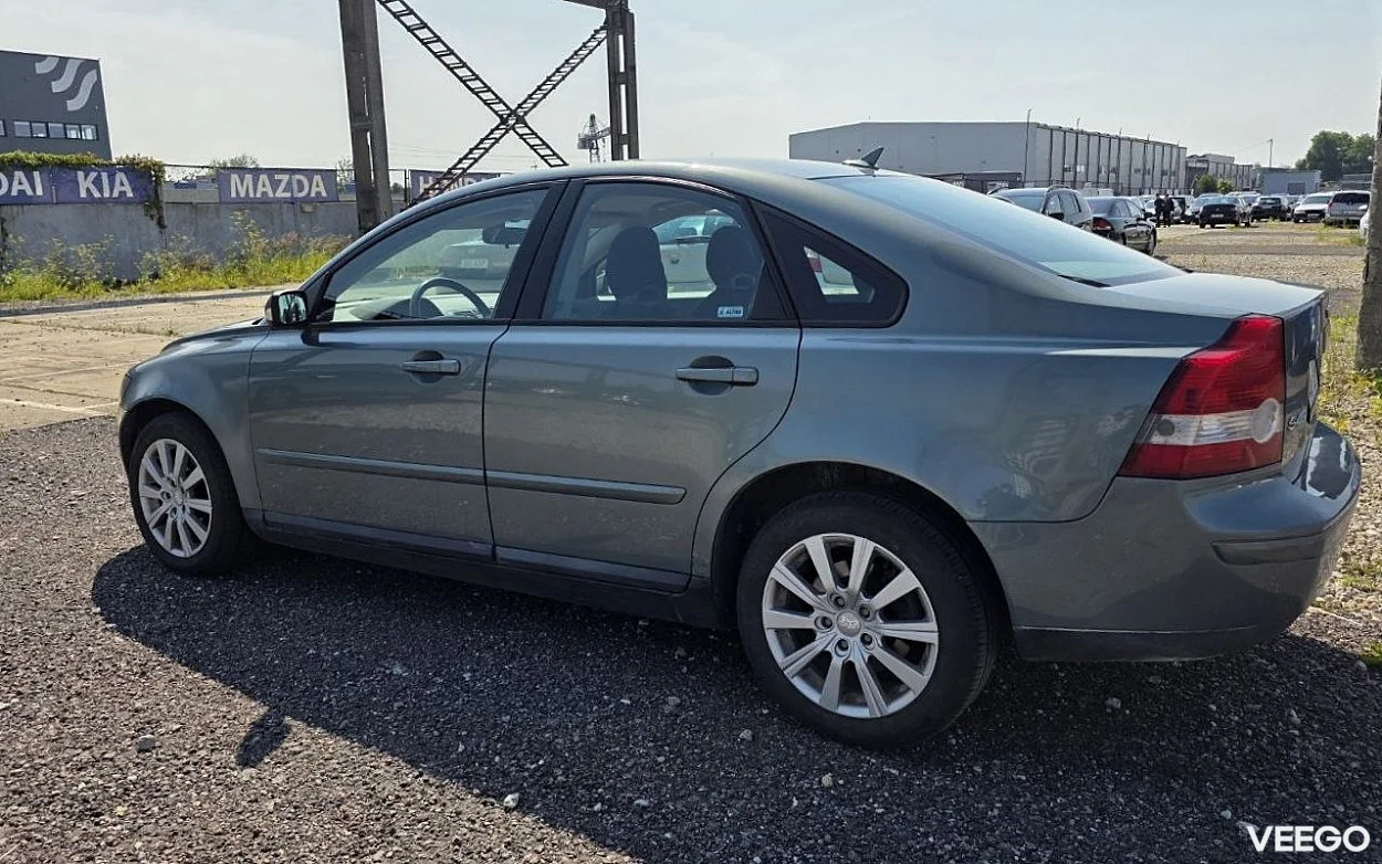 Volvo S40 2.4 104kW