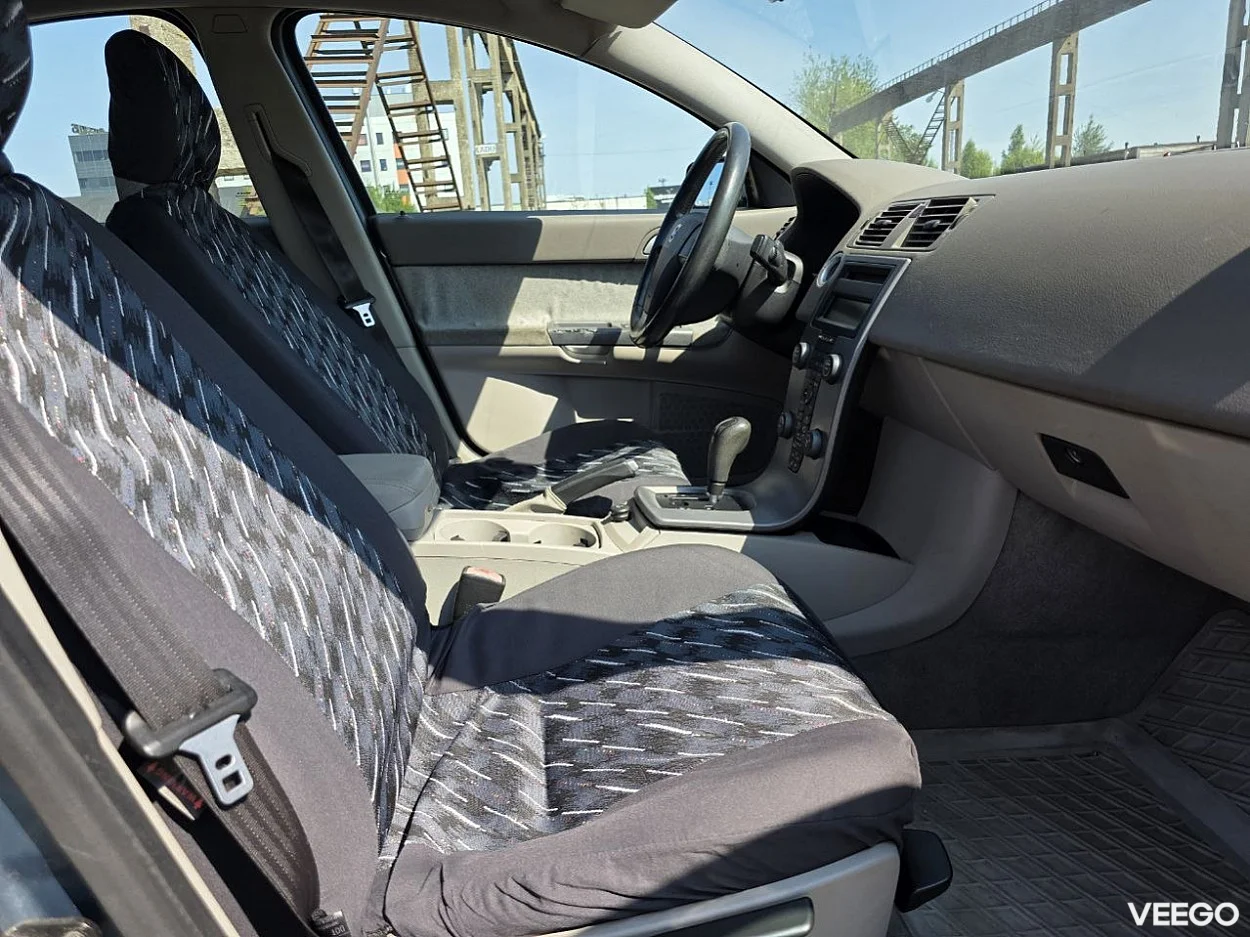 Volvo S40 2.4 104kW
