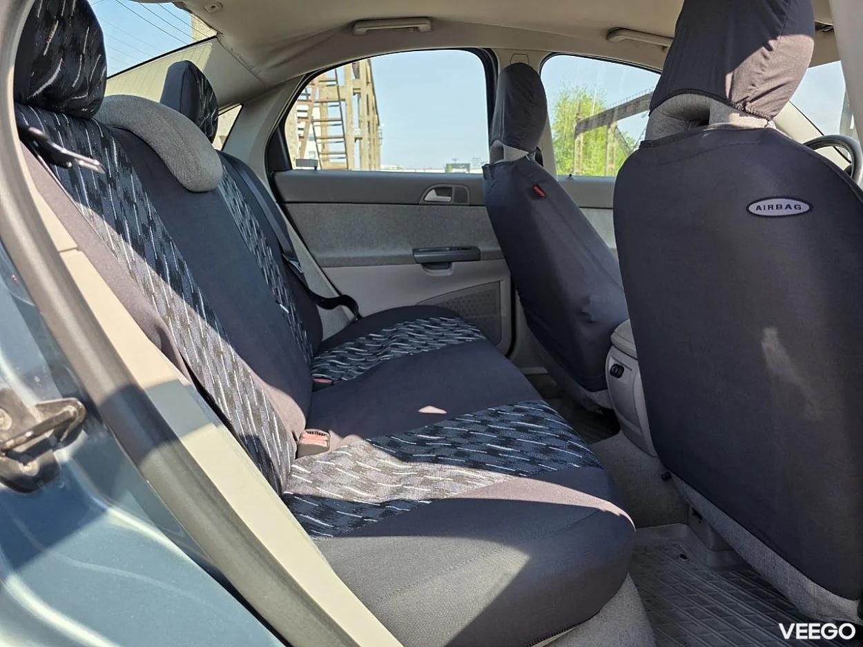 Volvo S40 2.4 104kW
