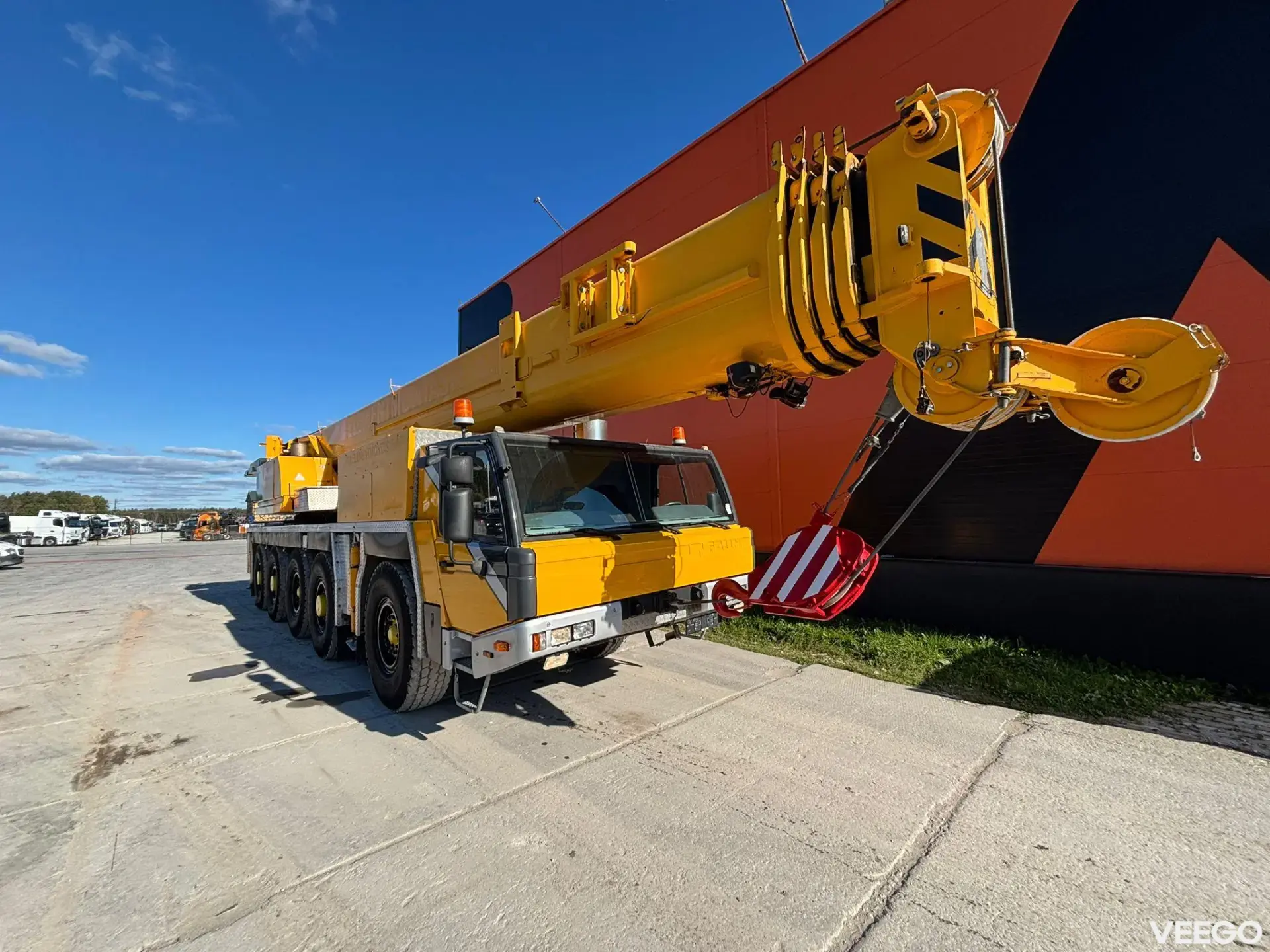 Tadano Faun ATF 110G-5 110 ton / MAIN BOOM 53 m / MOST ENGINE HOURS FROM IDLE / GOOD WORKING CONDITION 390kW