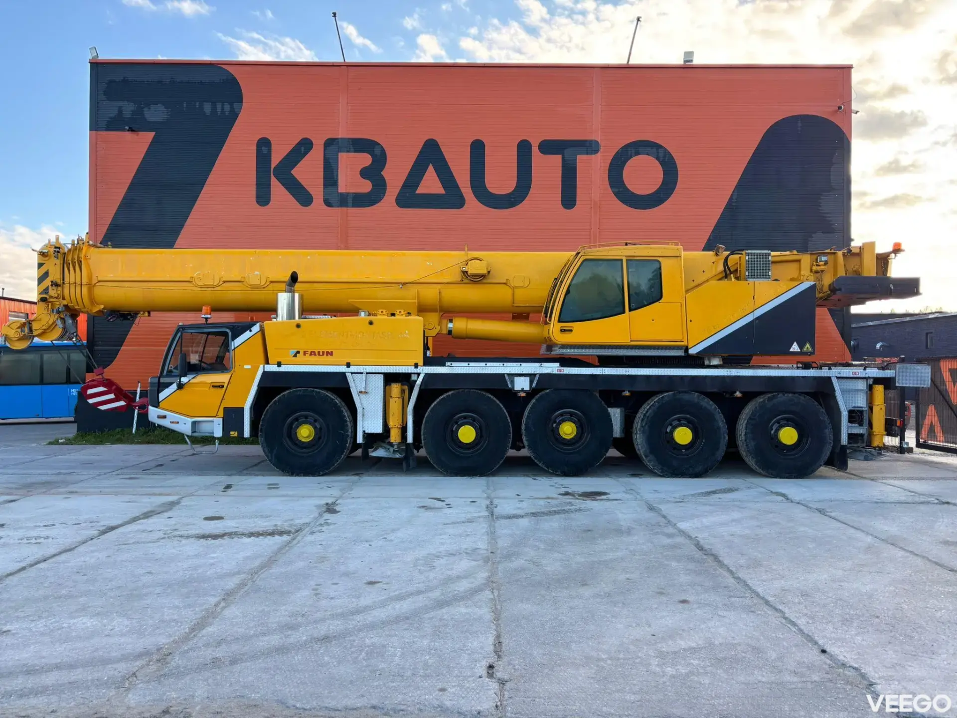 Tadano Faun ATF 110G-5 110 ton / MAIN BOOM 53 m / MOST ENGINE HOURS FROM IDLE / GOOD WORKING CONDITION 390kW