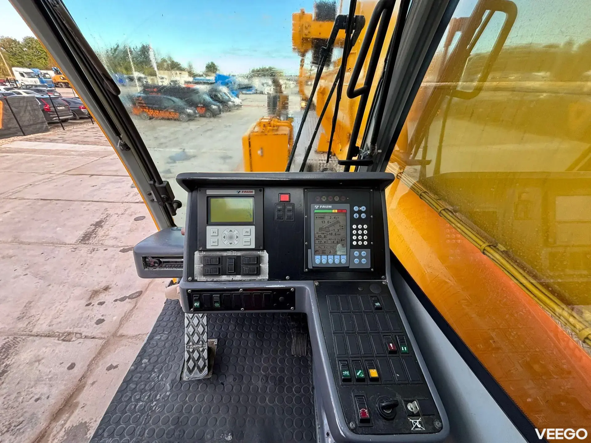 Tadano Faun ATF 110G-5 110 ton / MAIN BOOM 53 m / MOST ENGINE HOURS FROM IDLE / GOOD WORKING CONDITION 390kW