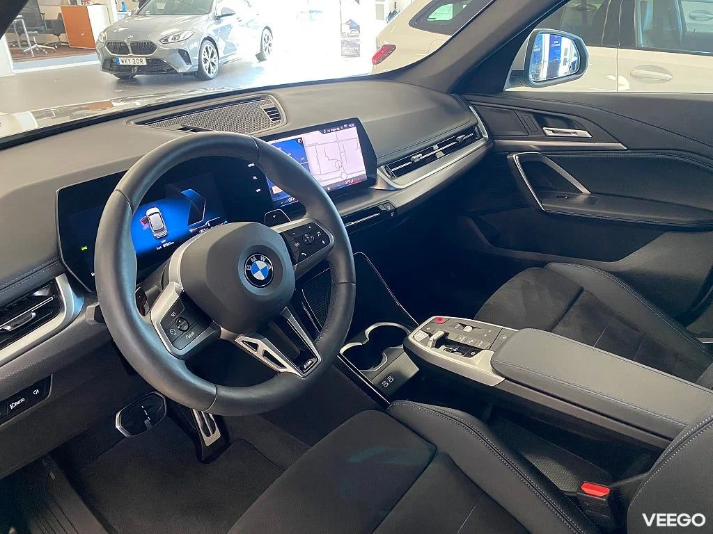 BMW X1 sDrive18i M-Sport Rattvärme Drag 100kW