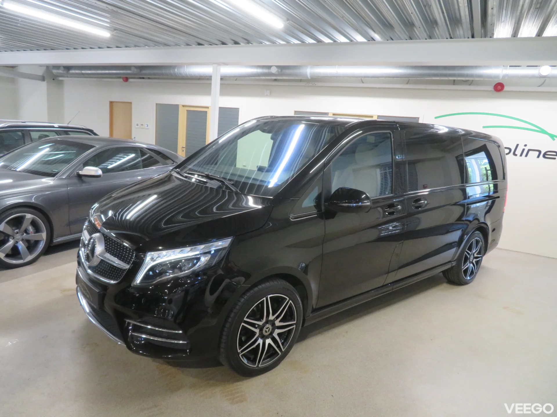 Mercedes-Benz V300 2.0 176kW