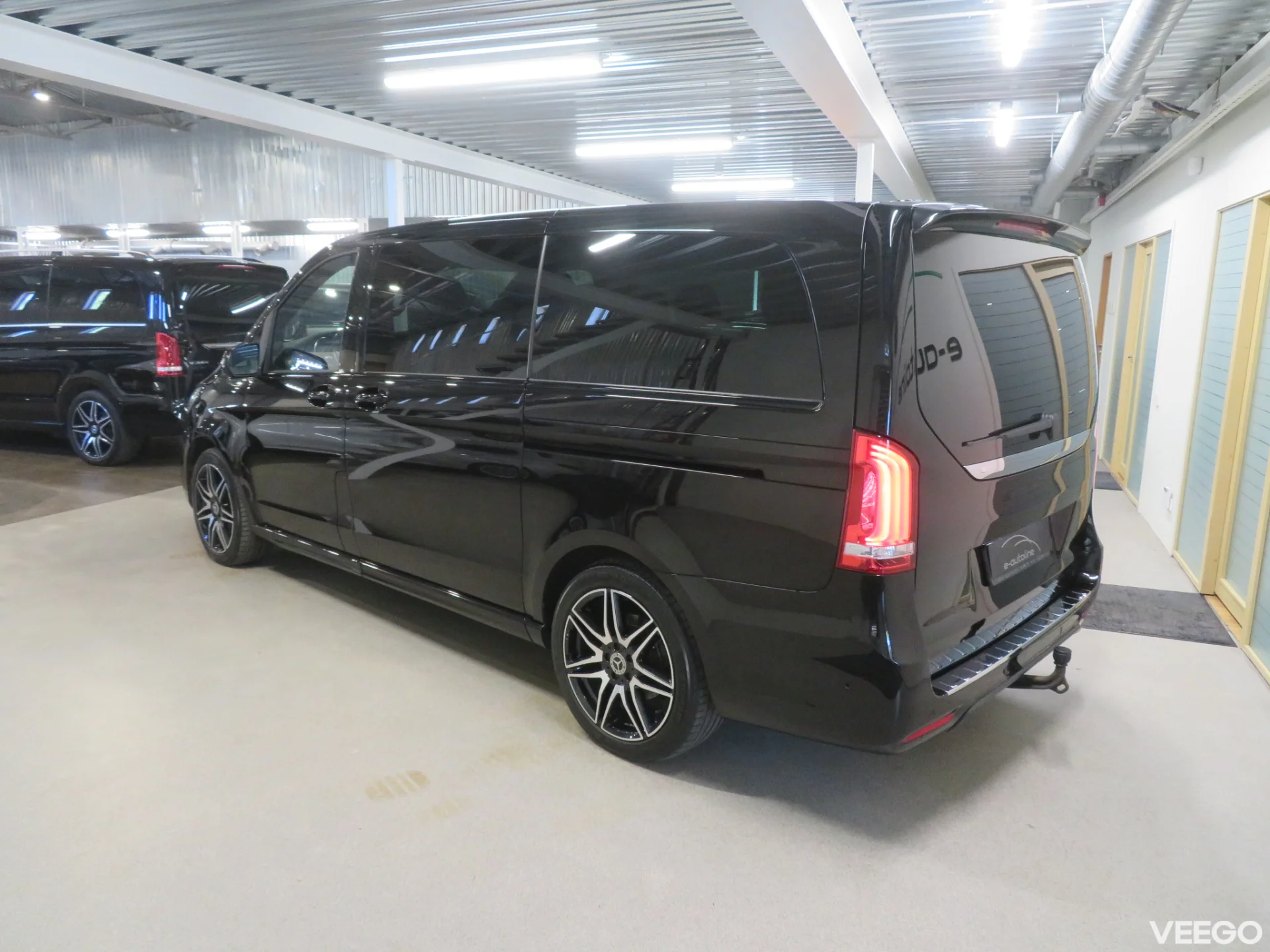Mercedes-Benz V300 2.0 176kW