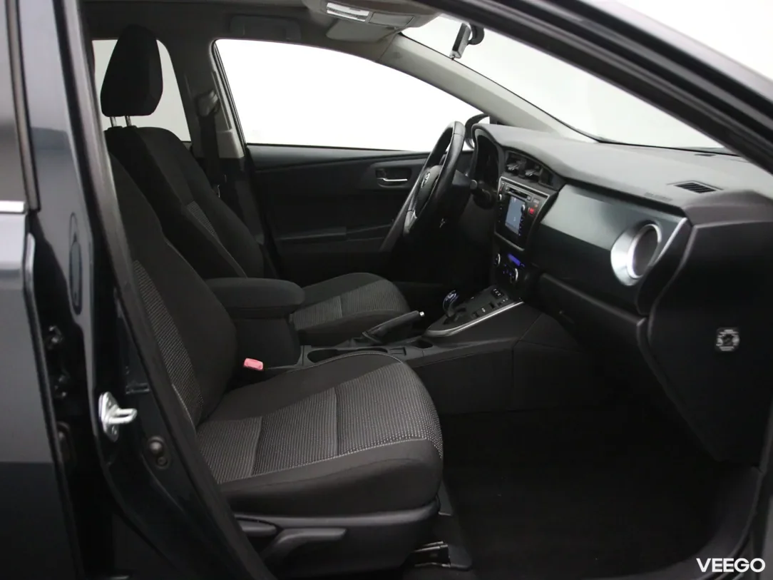 Toyota Auris 1.8 100kW