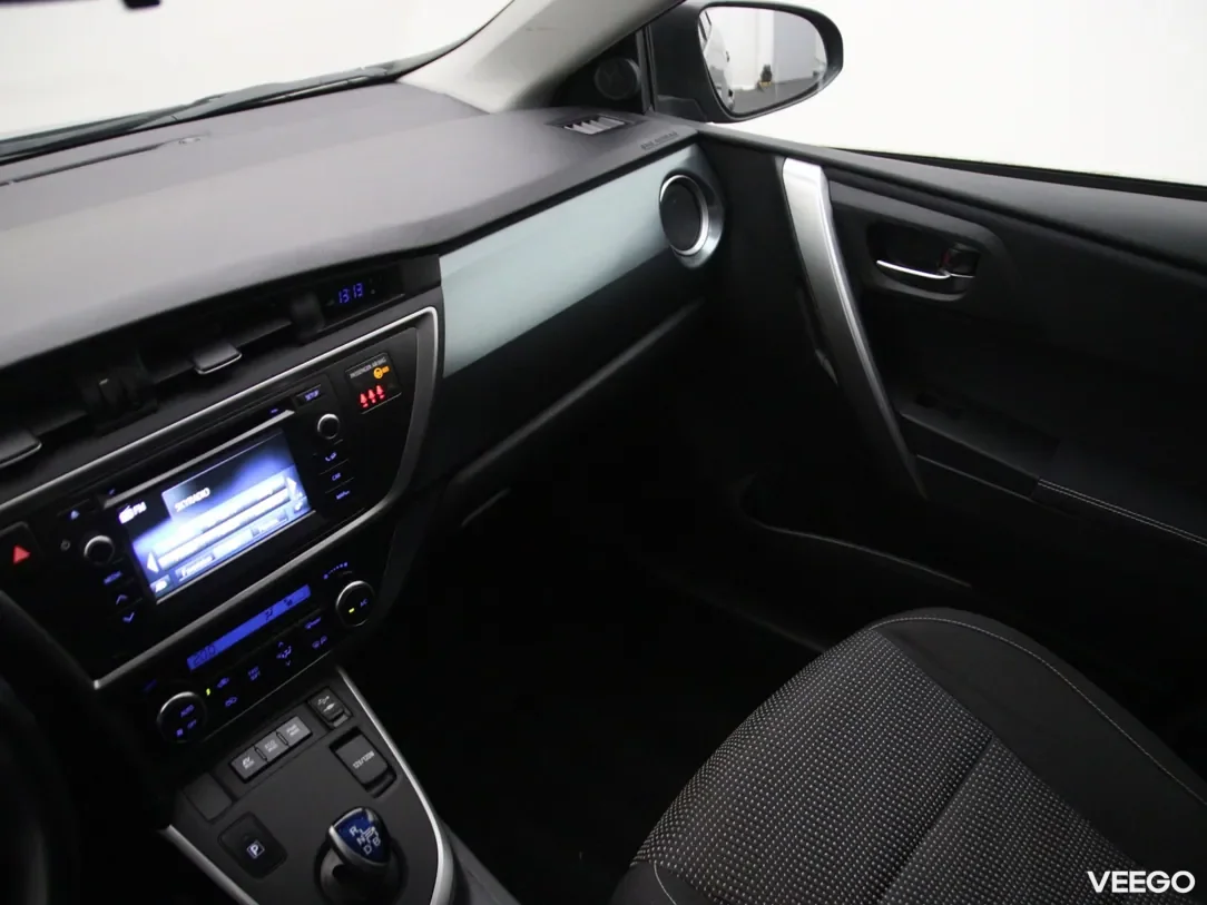 Toyota Auris 1.8 100kW