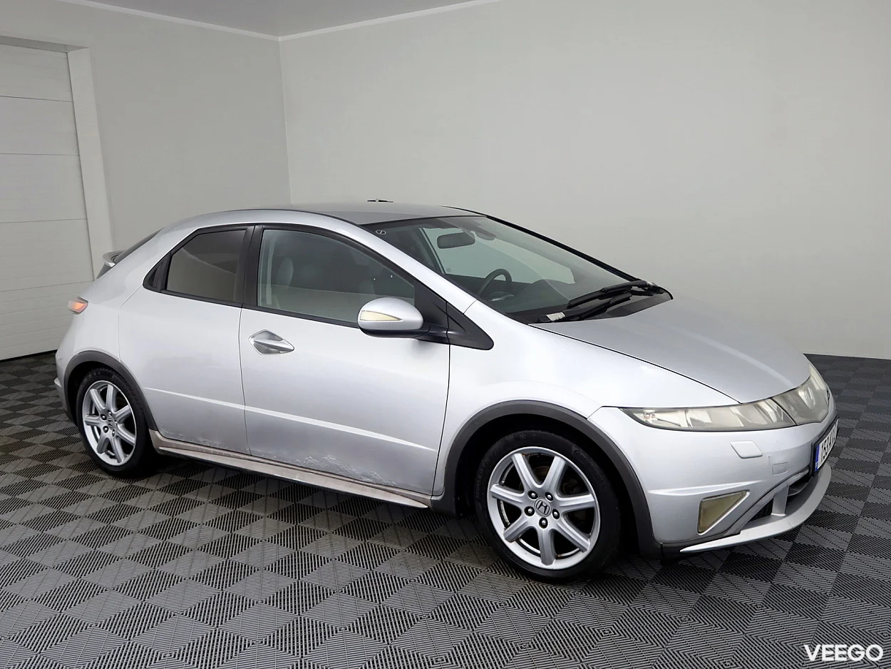 Honda Civic 1.8 104kW