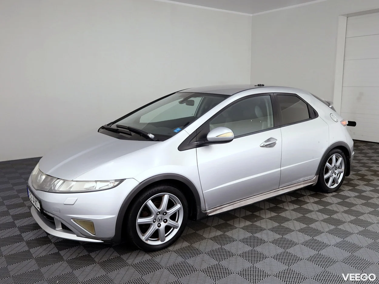 Honda Civic 1.8 104kW