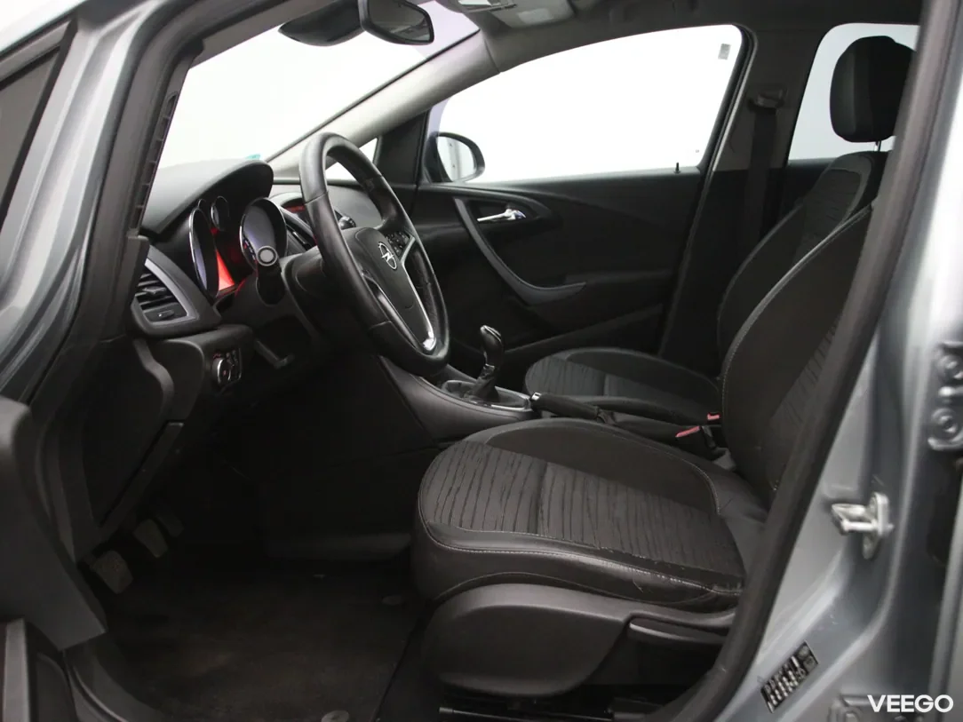Opel Astra 1.6 81kW