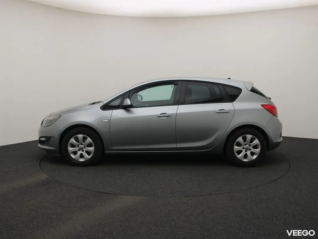 Opel Astra 1.6 81kW