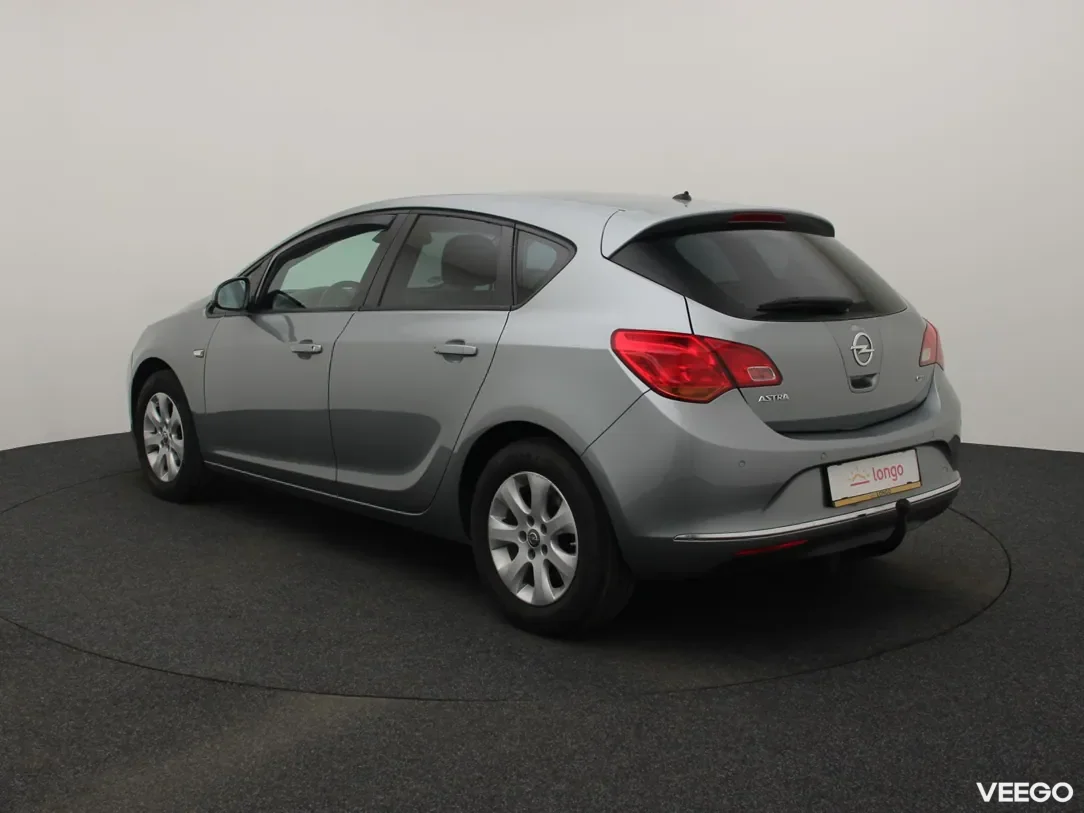 Opel Astra 1.6 81kW