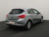 Opel Astra 1.6 81kW thumbnail