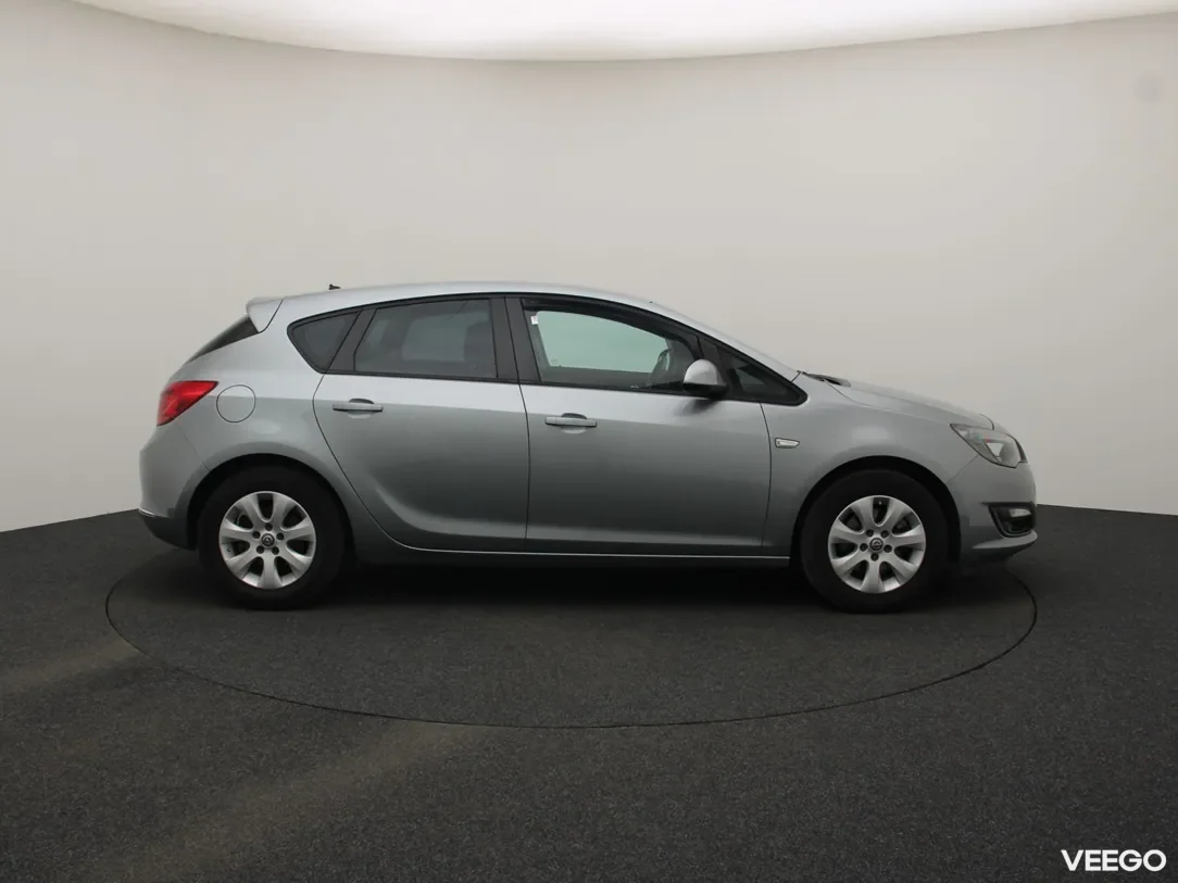 Opel Astra 1.6 81kW