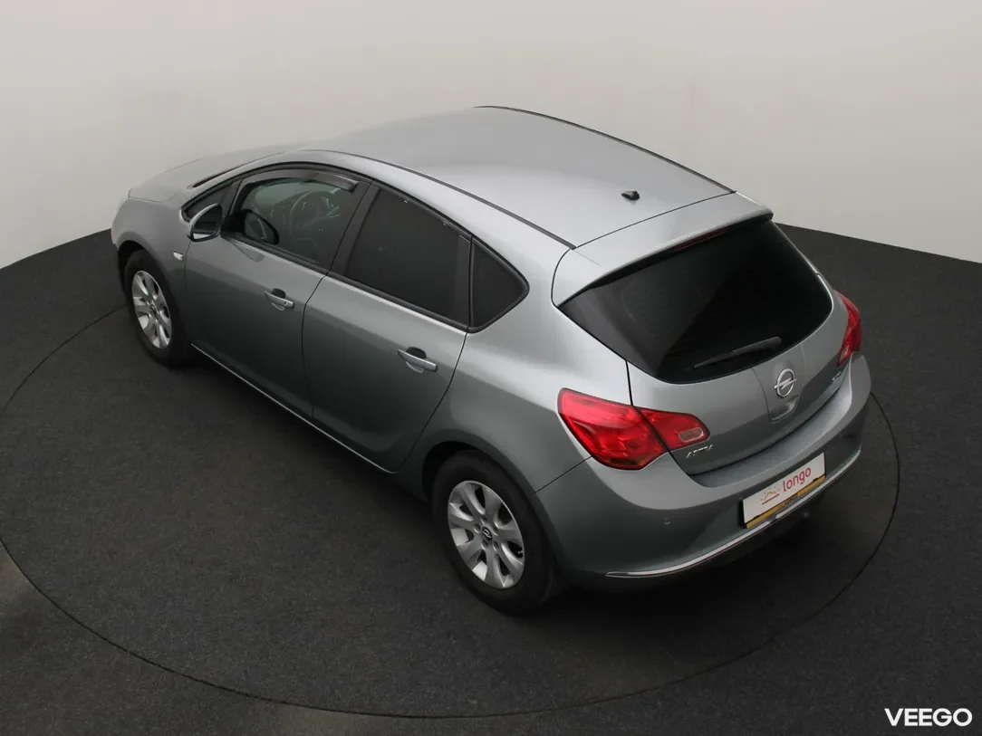 Opel Astra 1.6 81kW