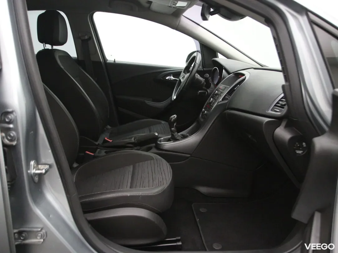 Opel Astra 1.6 81kW