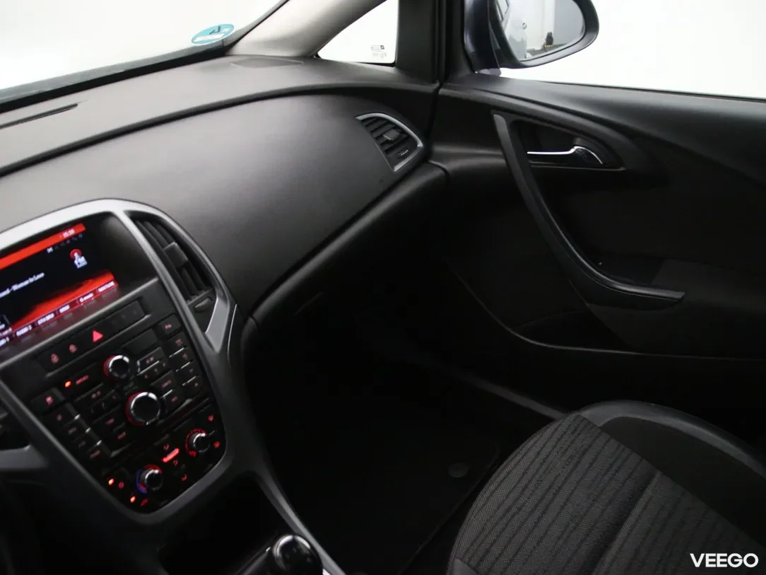 Opel Astra 1.6 81kW