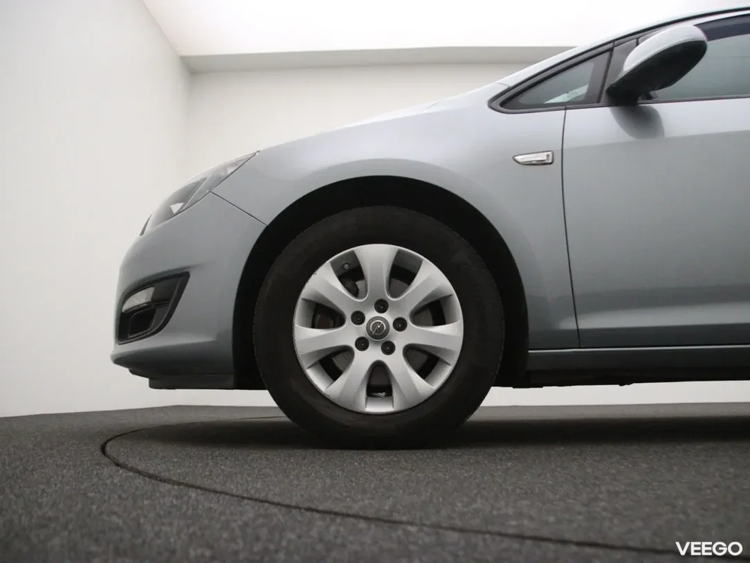 Opel Astra 1.6 81kW