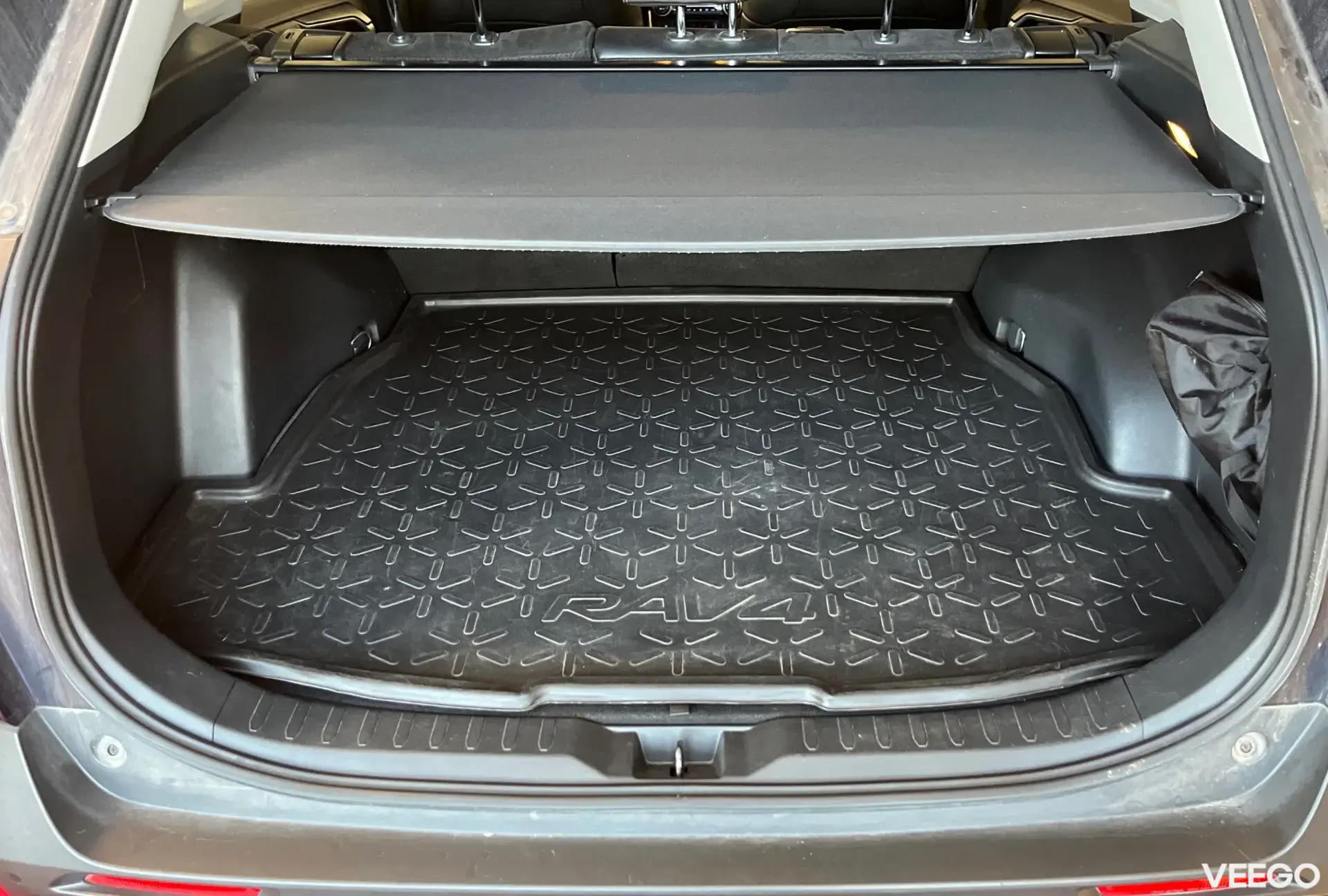 Toyota RAV4 Luxury Plus Hybrid 2.5 131kW