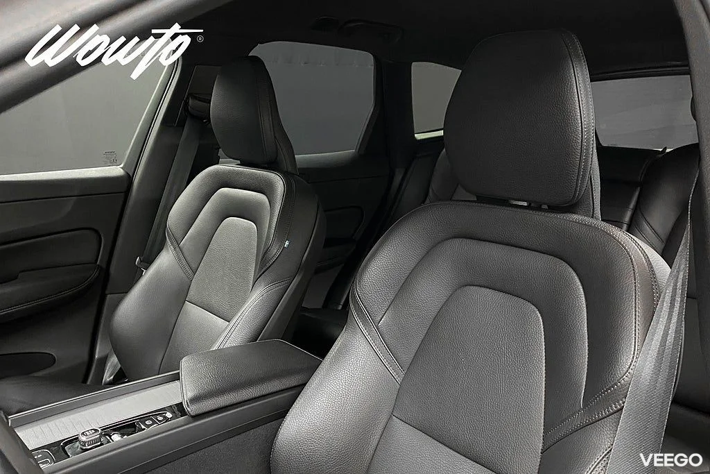 Volvo XC60 B4 AWD 197HK R-Design /Drag /Värmare /H/K 145kW