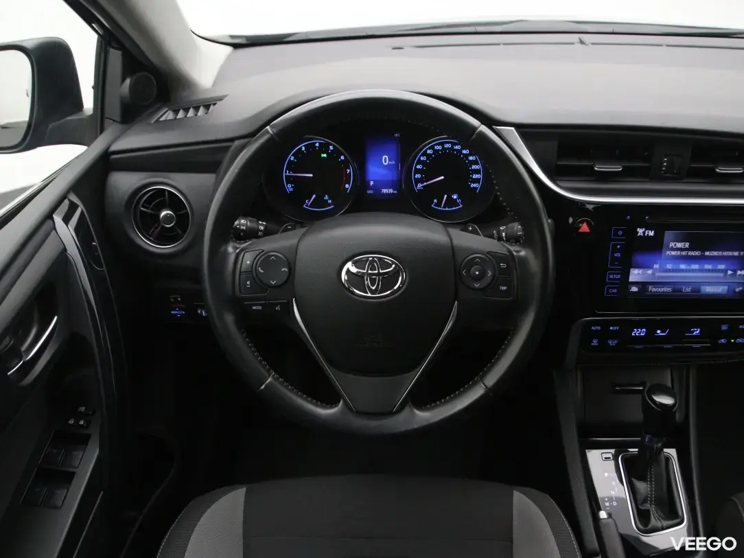 Toyota Auris 1.6 97kW