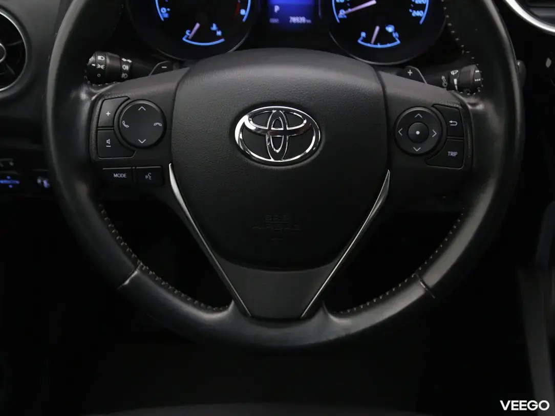 Toyota Auris 1.6 97kW