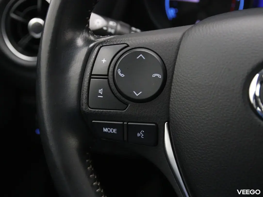 Toyota Auris 1.6 97kW