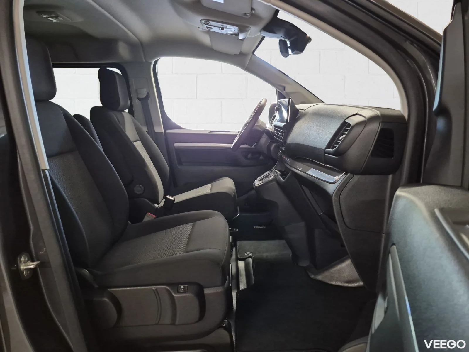 Toyota Proace Crew Cab Long Double side door 132kW